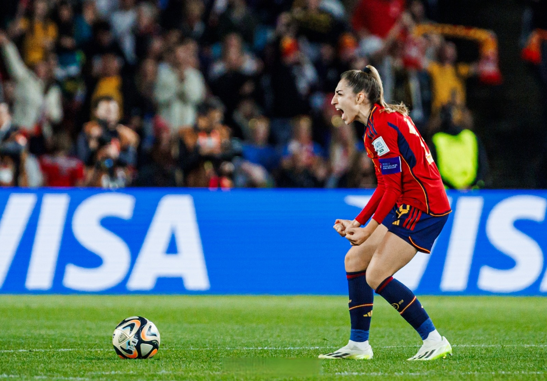 世俱杯参赛资格-西班牙女足队在国际比赛中一路高歌的简单介绍