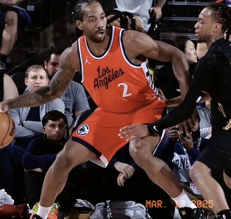 快船客场不敌马刺，莱昂纳德助攻无用