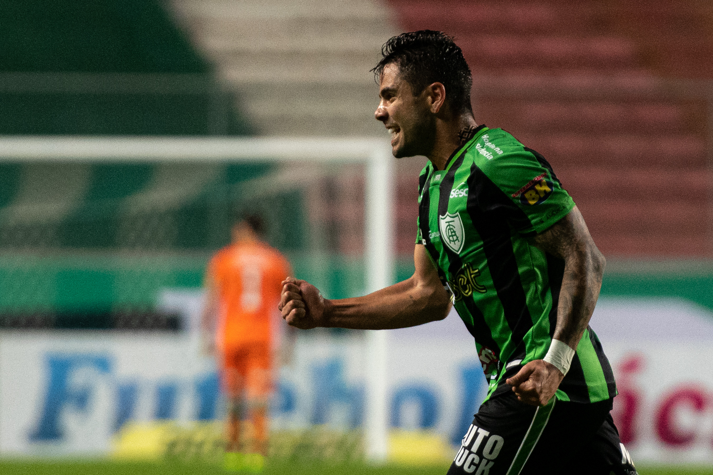 世俱杯赛程-比达尔进球狂欢，球队备战众志成城