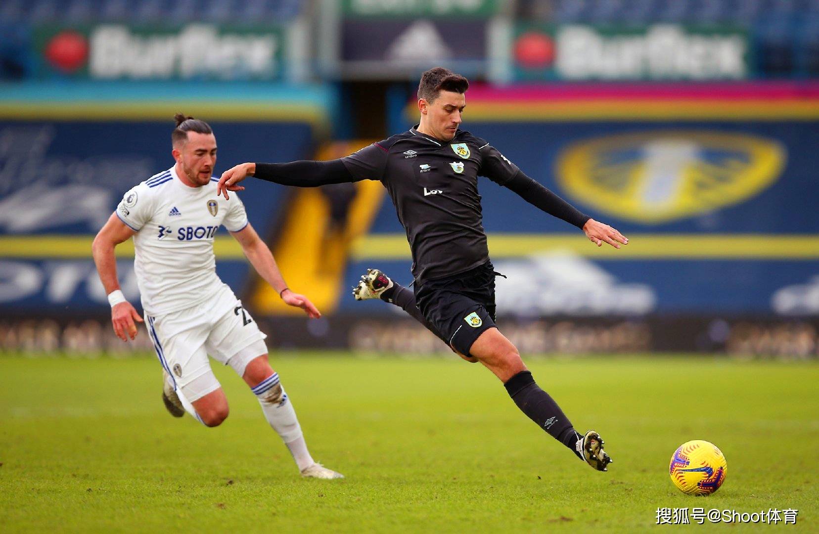 世俱杯赛程-包含尼武埃防线被攻克，客场局面要提升推进的词条