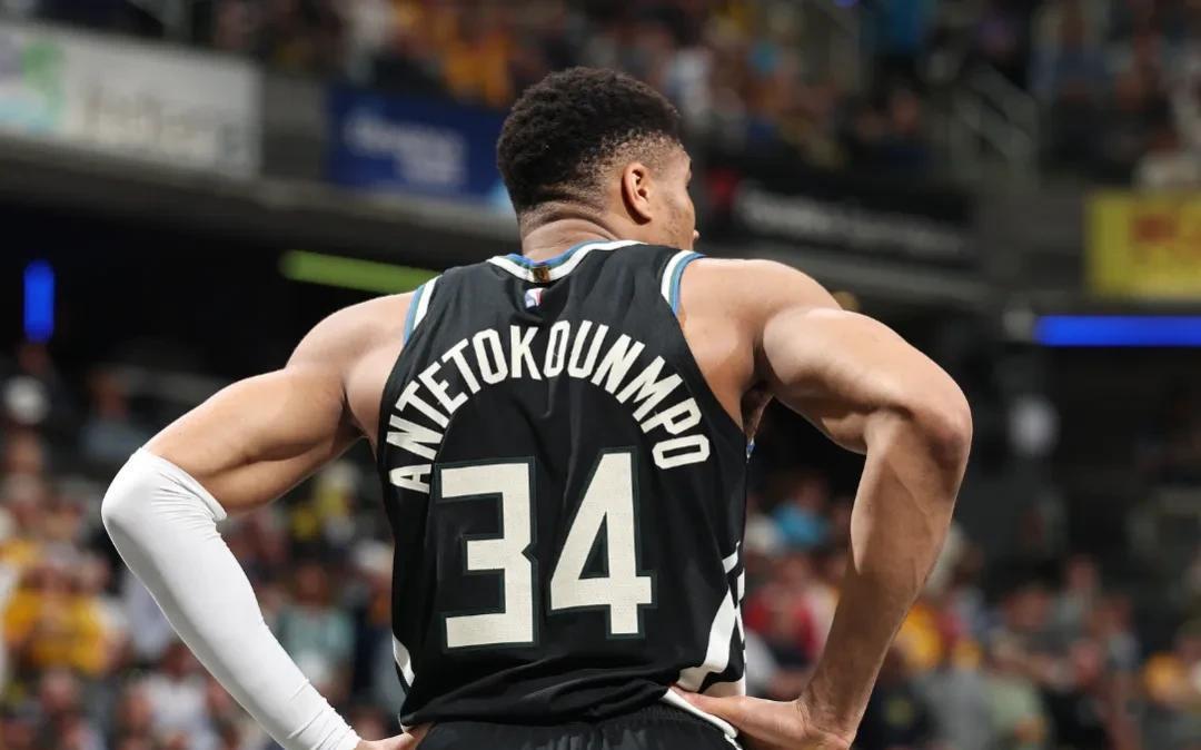 世俱杯冠军-包含猛龙队稳居东部第一,自信迎接新挑战的词条