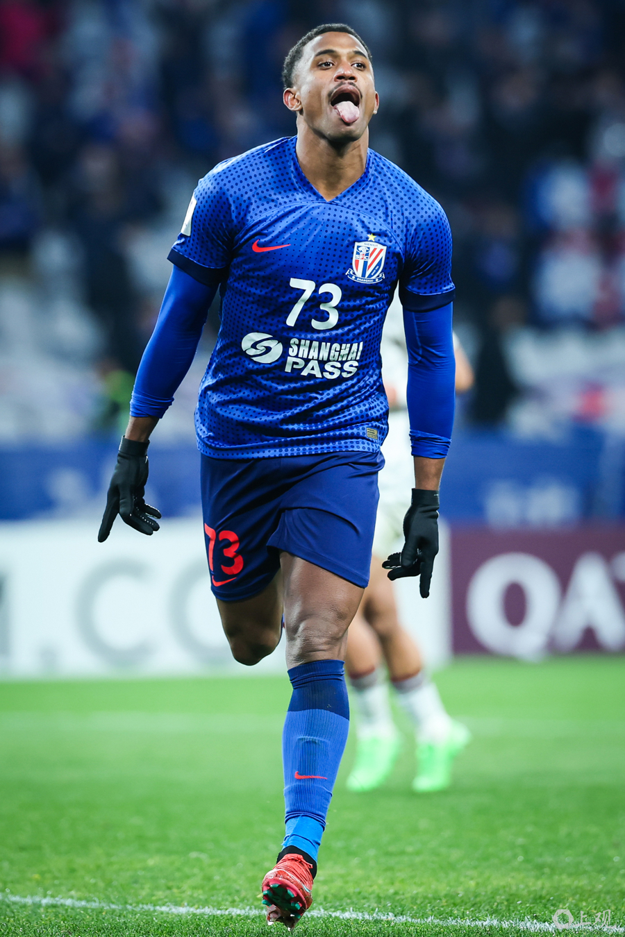 世俱杯官网-上海申花迎战劲敌，双方角逐胜利