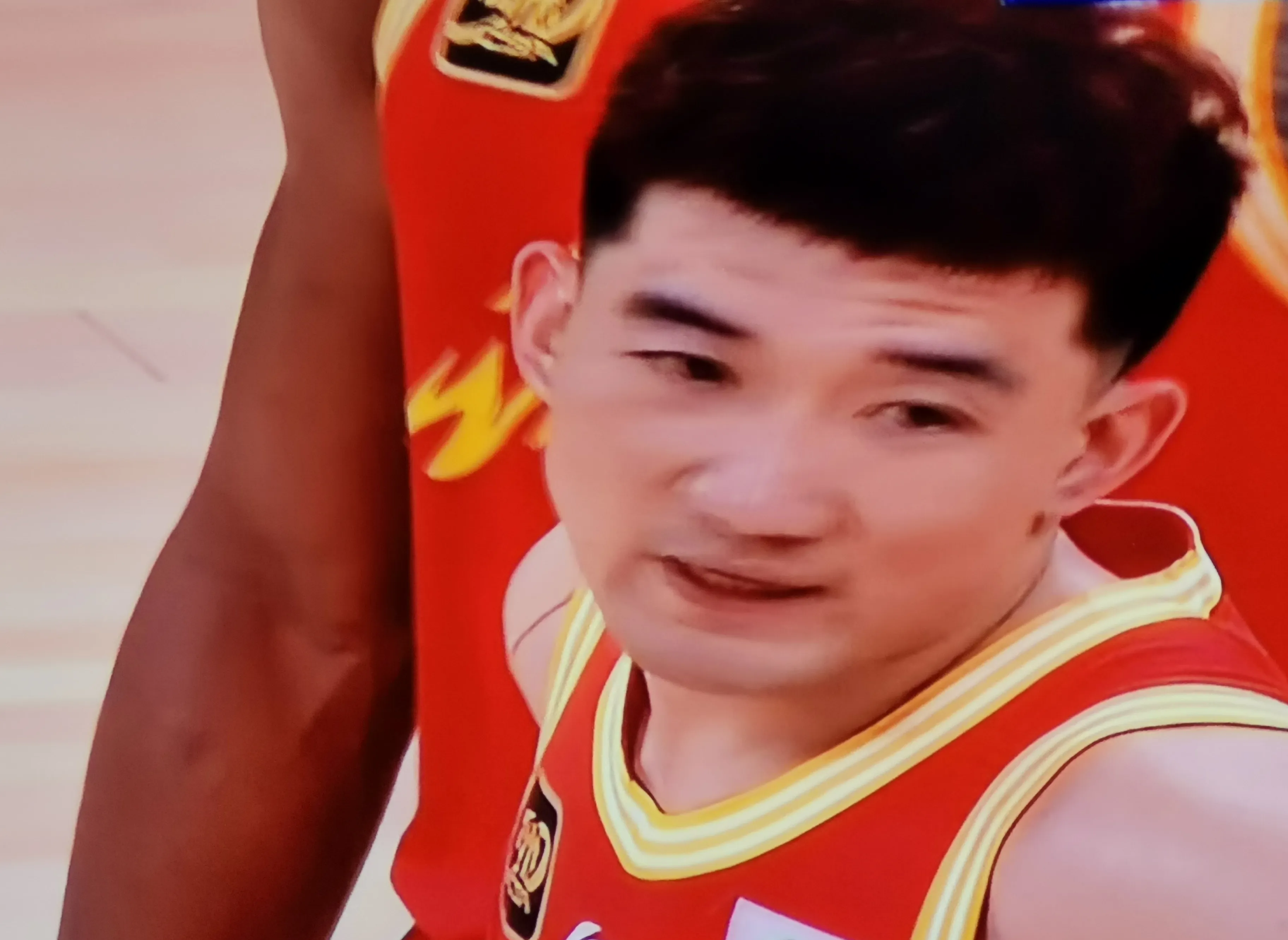 世俱杯赛程-深圳队碾压四川队，孙铭徽惊艳四座的简单介绍