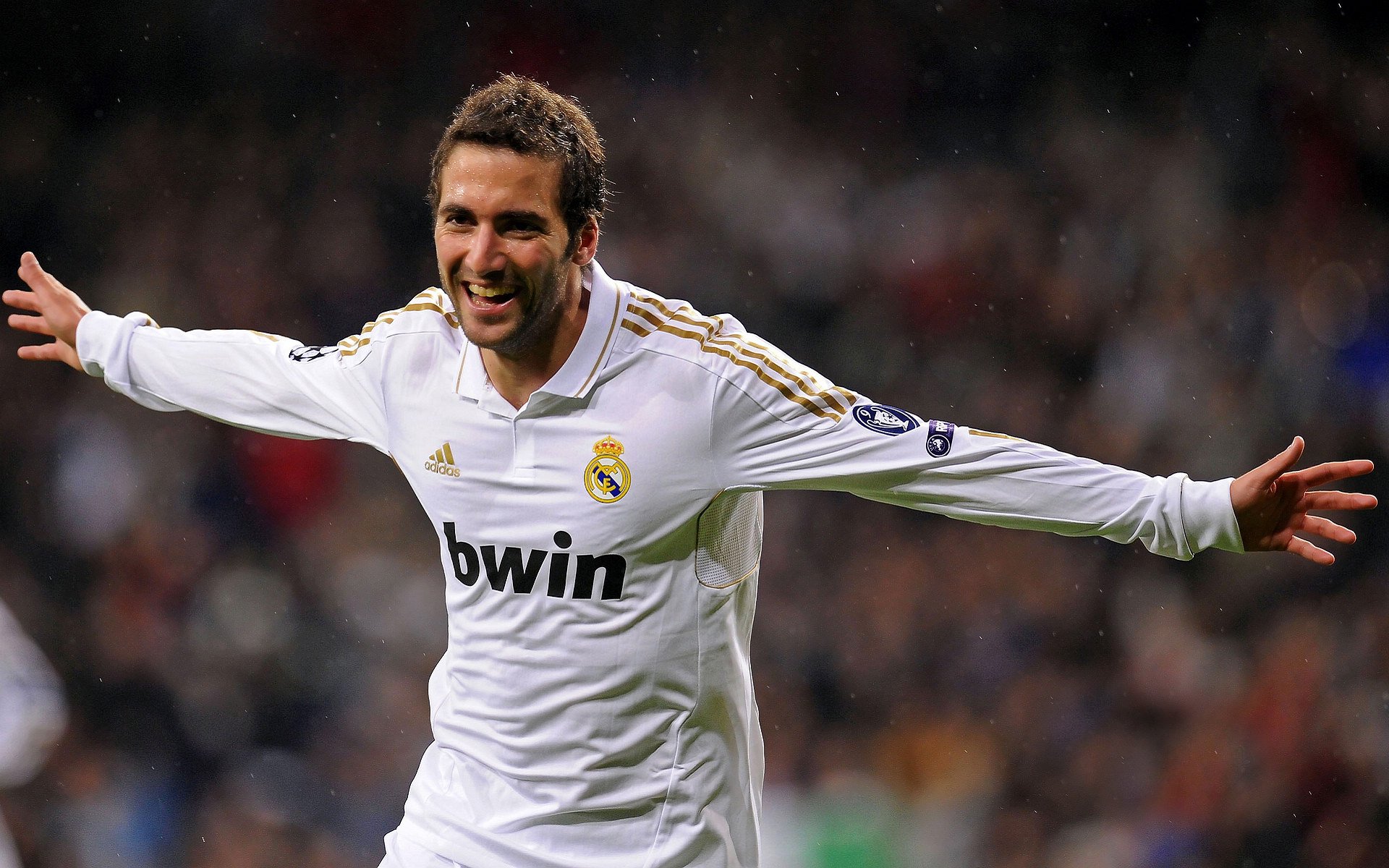 世俱杯决赛-沉默的火山突然喷发,阿坎吉澳洲之夜撕裂莱比锡